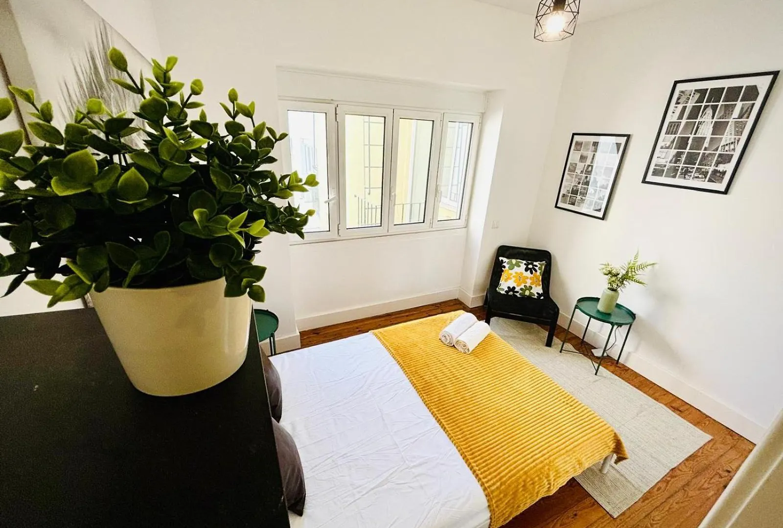 Hostel Luxury Central Lisbon Rooms, Ideal Location For Tourists